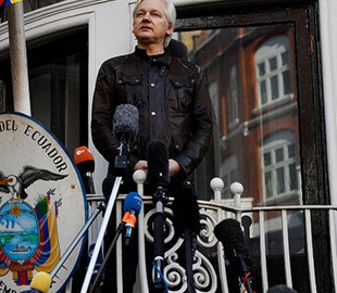 Джулиан Ассанж заявил о смертельной угрозе