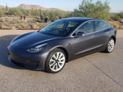 В американских Tesla Model 3 появились порты USB-C и беспроводная зарядка