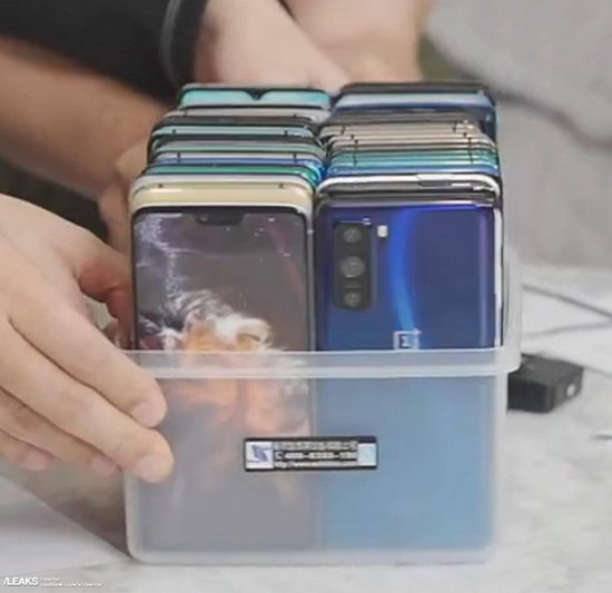 4oneplus-8-lite-dummy-leak-252_large.jpg (152 KB)