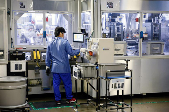 8apple-daisy-reuters-9.jpeg (110 KB)