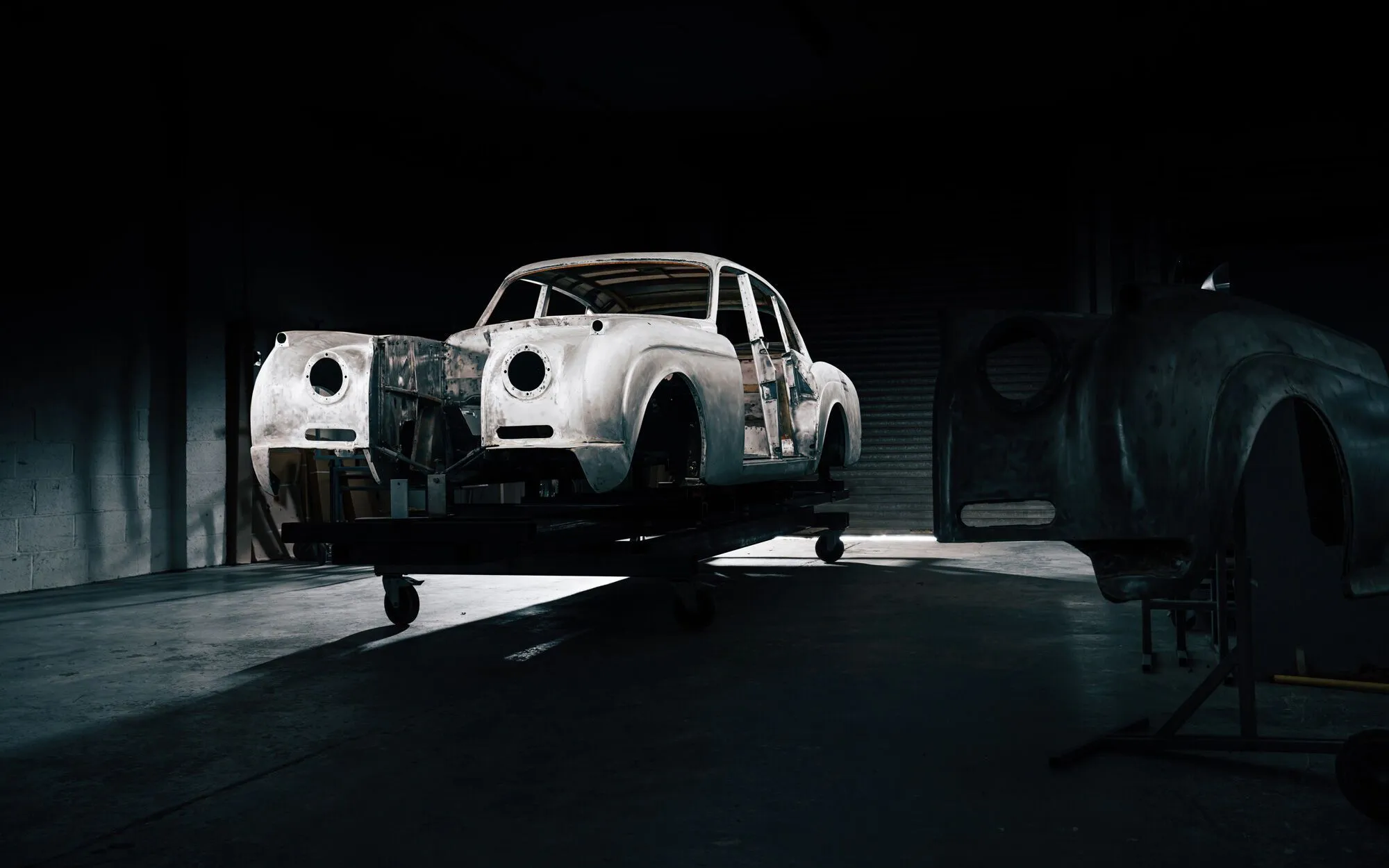 1lunazbentley-s2-flying-spur-1.webp (84 KB)