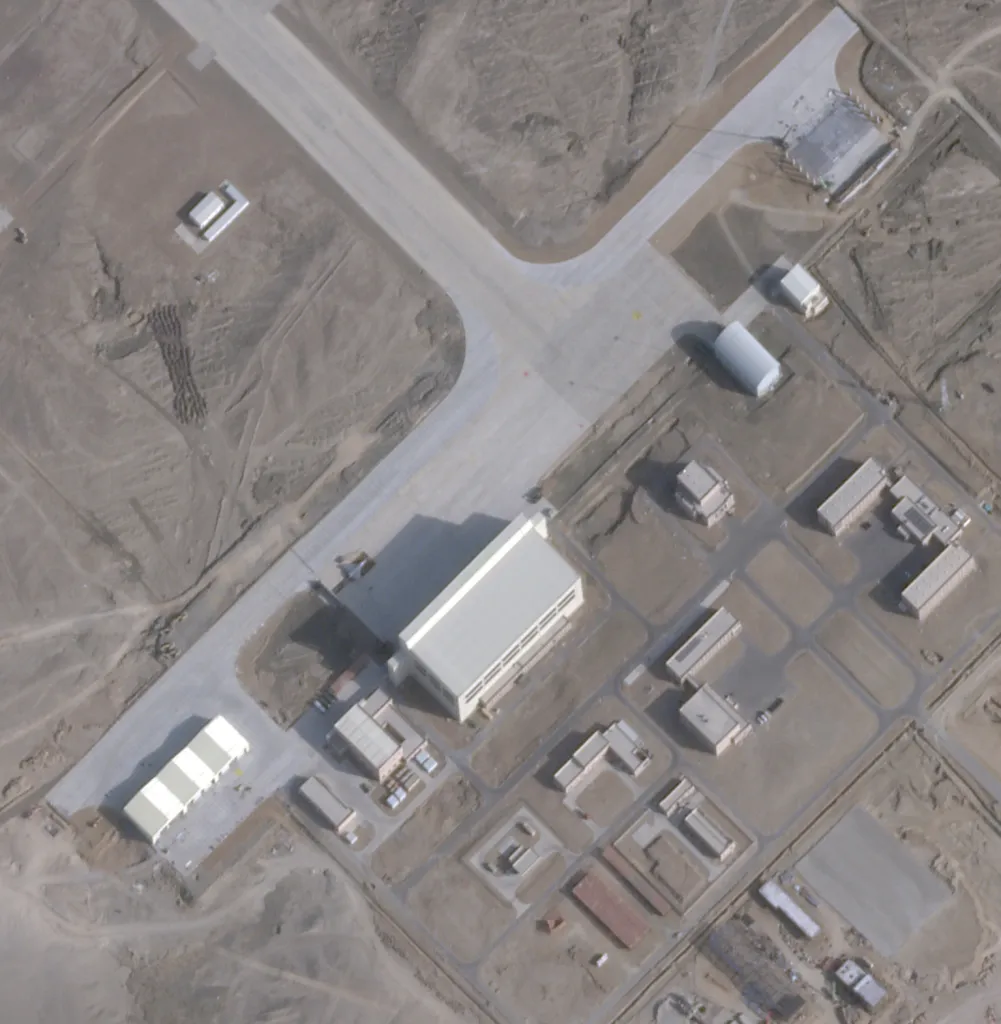 2j-xds-lop-nur-airfield-250913.webp (57 KB)