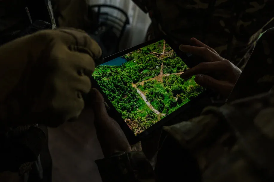 3maryinkadronecheckwp.webp (38 KB)