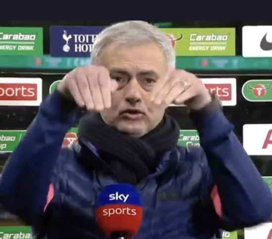 1Mourinyu-delfin.jpg (154 KB)