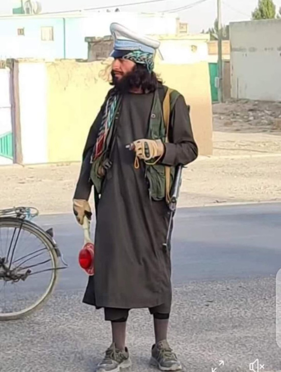 2728x964_1_986db3a4edfb3c9aea96ce793941048f@967x1280_0xac120003_21198713271629373289.jpg (116 KB)