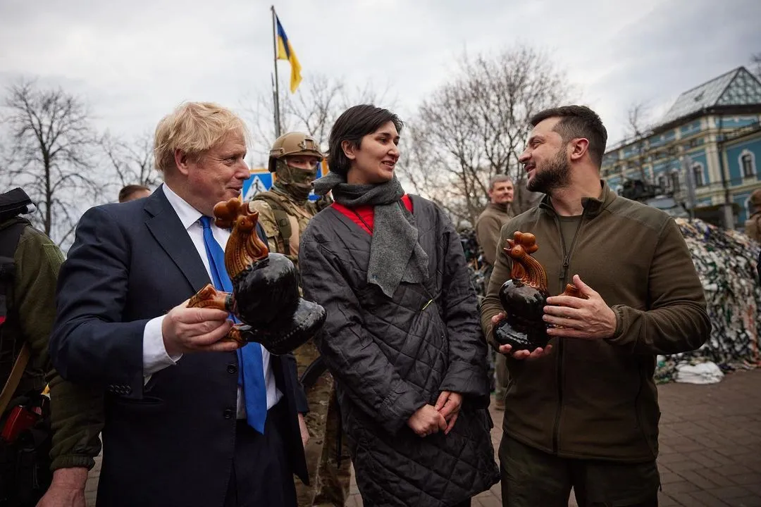 2779683397792295530419131018385845170148125n.webp (85 KB)