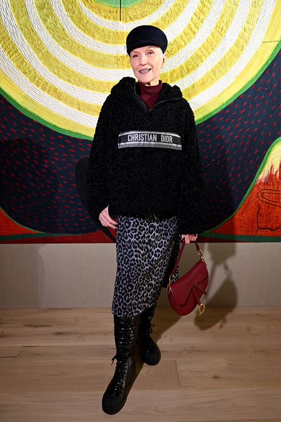 3kak-modno-nosit-tolstovku-vesna-2022_mej-mask-1.jpg (222 KB)