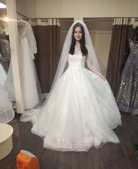 29117776851380845296214511632360717862466968n.webp (24 KB)