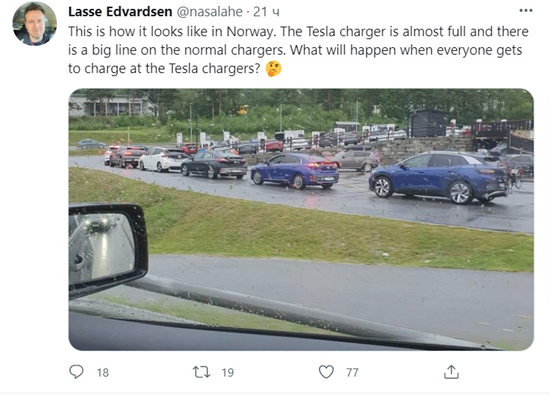 1tesla-supercharger.jpg (148 KB)