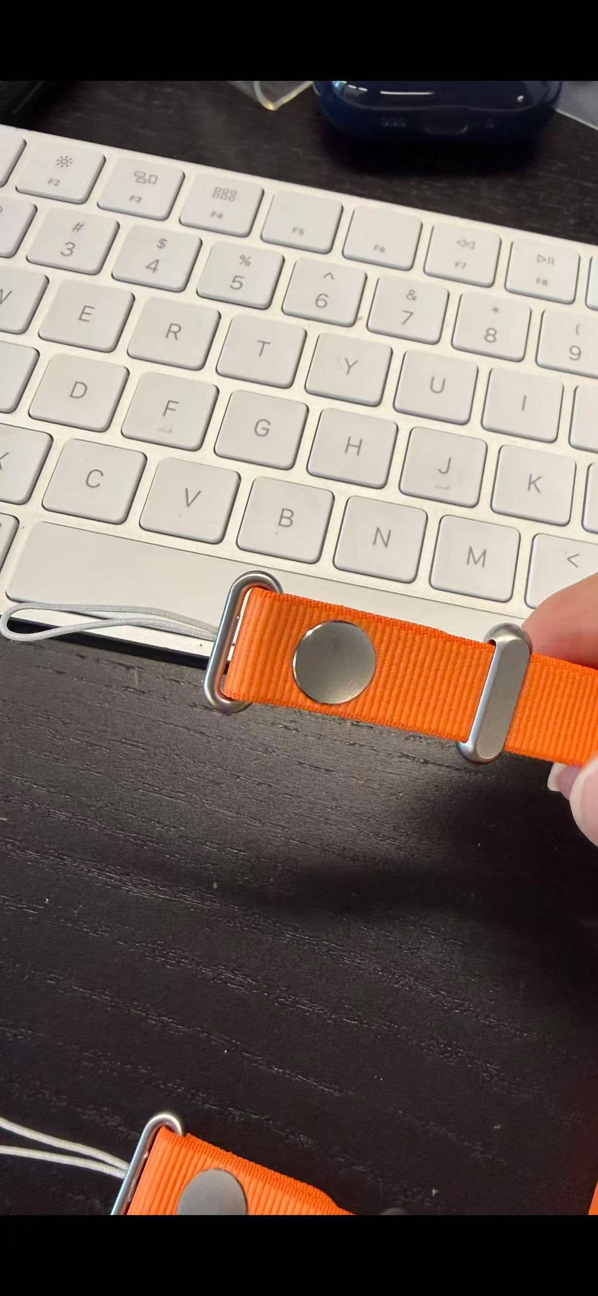 Crossbody-Strap2.jpg (177 KB)