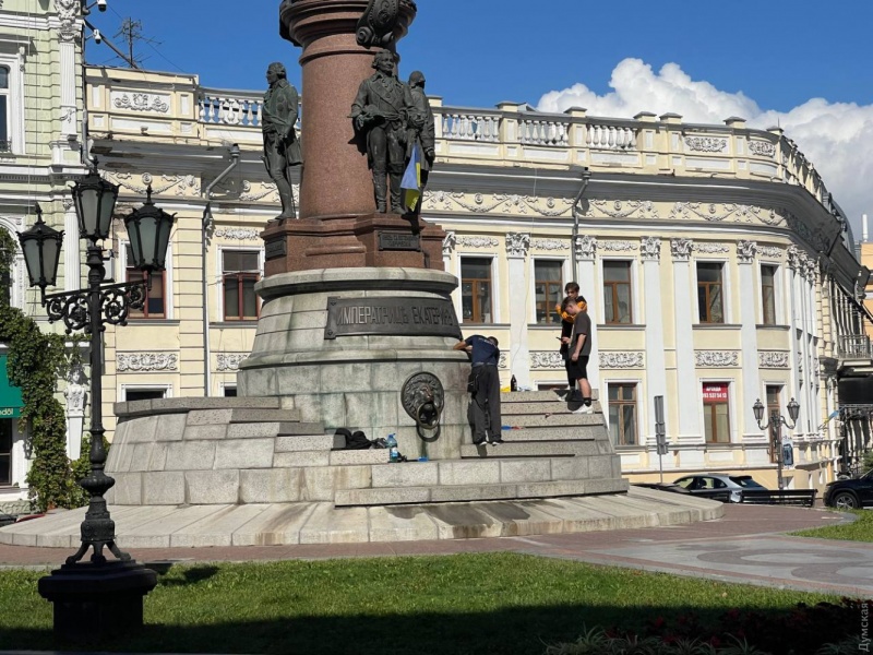 1picturepicture_166289828420818635401636_75660.jpg (230 KB)