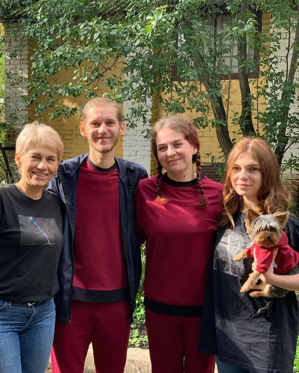 2photo2022-09-2216-27-27.webp (255 KB)