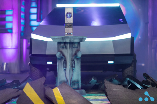 1cybertruck-weplay.jpg (80 KB)