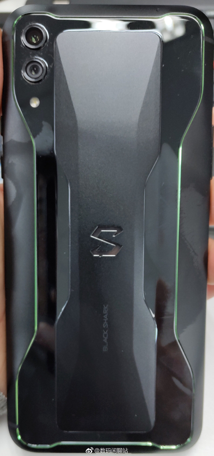xiaomi_blackshark_2_live_resize.jpg (320 KB)