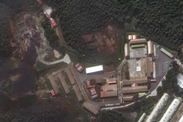 31767511235-1845.jpg (38 KB)