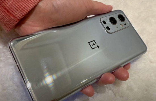 4oneplus9pro5_large.jpg (117 KB)
