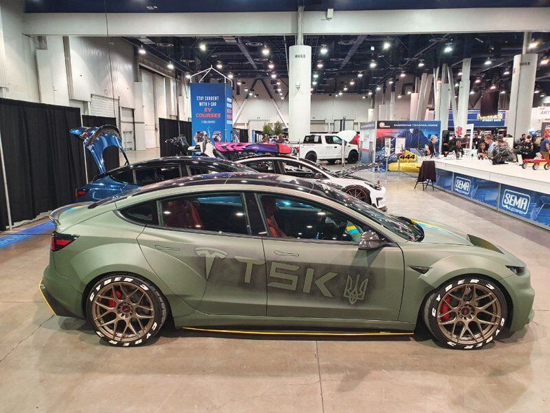 21667451135_1.jpg (213 KB)