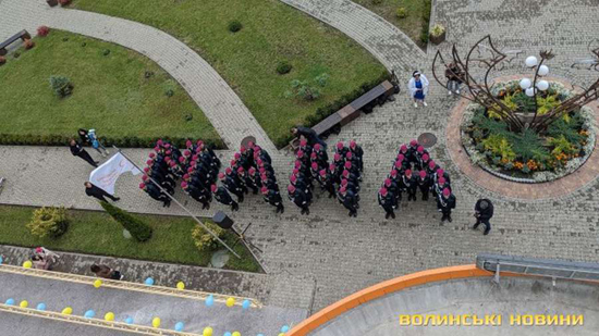 4b988ea83a609ad00979f14229a7ed0a8.jpg (176 KB)