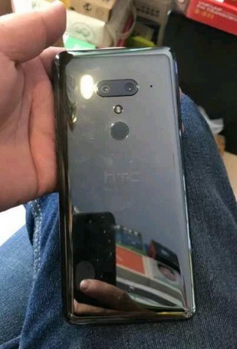 4htc_u12_plus_live_04.jpg (95 KB)