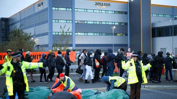 121827823_hi072219470.jpg (48 KB)