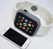 Японский дизайнер собрал Apple Watch из 800 наноблоков