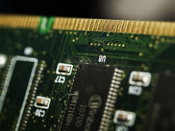 Меньше чем за месяц DRAM-память подорожала на 42%