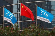 США продлили отмену санкций в отношении ZTE