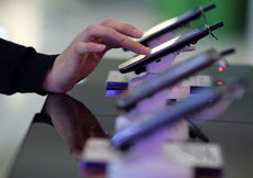 Мировые продажи смартфонов в 2016 году вырастут на 5%