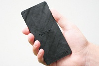 Почти 2000 человек заплатили настоящие деньги за кусок чёрного пластика