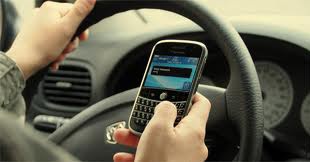 При наборе SMS за рулем риск попасть в аварию возрастает на 400%