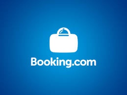 Онлайн-сервис бронирования гостиниц Booking.com «забанит» отели «семьи» в Крыму и в Киеве
