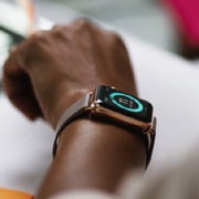 Продажи Apple Watch в 2015 году будут скромными