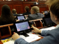 Киевсовет игнорирует требования суда