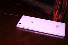 Появились шпионские фотографии смартфона ZTE Star 1