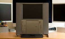 Легендарный Mac отмечает 20-летний юбилей