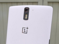 OnePlus One проверили на водонепроницаемость