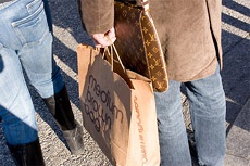 Apple изобрела бумажный пакет