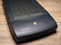 Apple Newton и iPhone 6: тест скорости набора текста