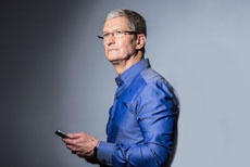 Тим Кук рассказал о работе Apple над дополненной реальностью и намекнул на Apple Car