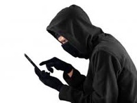 Псевдо-працівник банку ошукав хмельничанку на майже 15 тисяч гривень