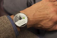 Android Wear получит интерактивные циферблаты