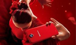 Самый мощный смартфон для девушек