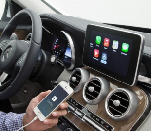 Mercedes-Benz хочет интегрировать CarPlay в существующие автомобили