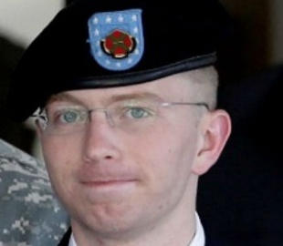 В США судят информатора Wikileaks