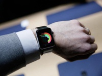 Apple Watch переживают рекордный спад продаж