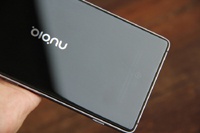 ZTE придумала краям дисплея применение получше, чем Samsung