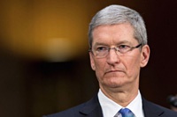 Главу Apple призвали выйти из президентского совета при Трампе вслед за Элоном Маском