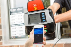 Количество транзакций Apple Pay за год выросло на 500%