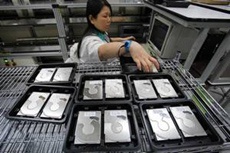 Seagate понижает прогноз по доходам