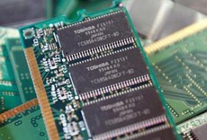 Инвесторы предлагают до 3,6 млрд долларов за долю в бизнесе Toshiba